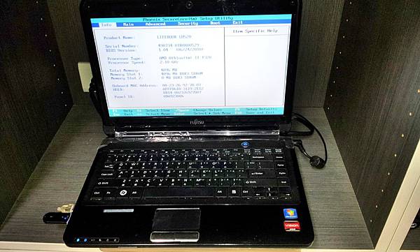 kato3c nbrp-Fujitsu LifeBook LH520-1030521 b.jpg