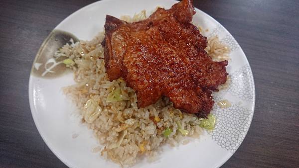 新北淡水 淡金小吃 讓炸排骨和蛋炒飯相戀了 Katty 愛夢幻 Katty 愛夢幻 痞客邦