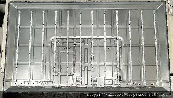 Kolin 歌林 KLT-65EU01 畫面黑半邊 黑屏 有