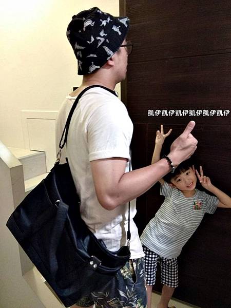 黑色3WAY包包穿搭