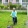 除草機啟動！