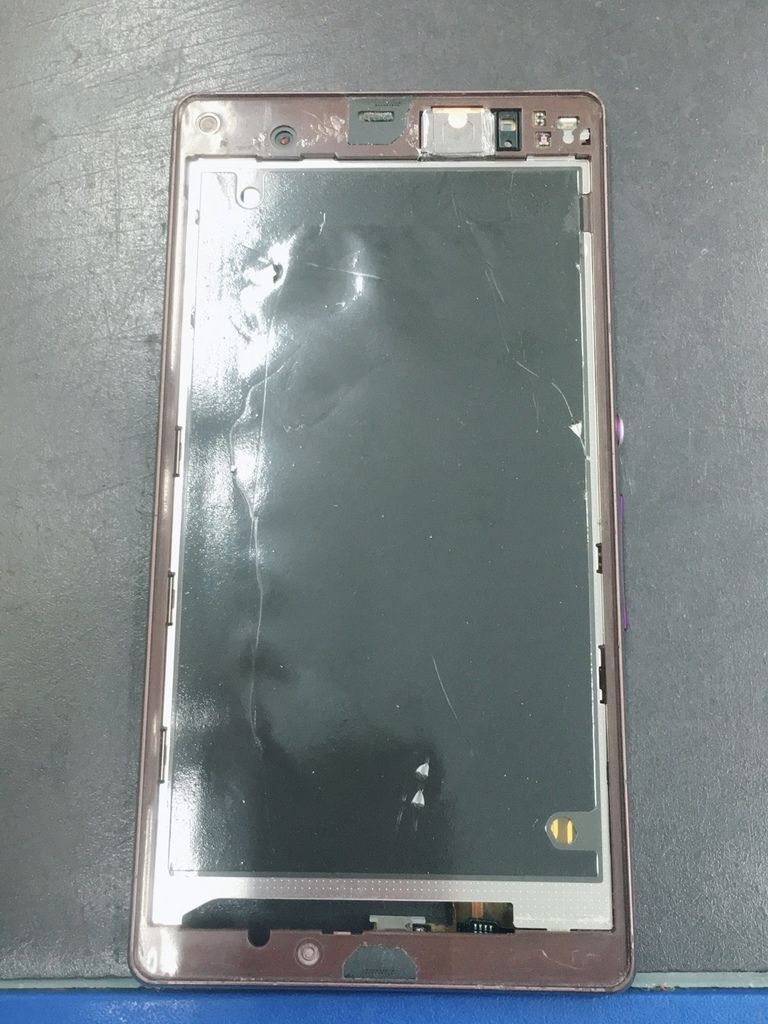 Sony xperia z螢幕液晶玻璃破裂更換維修.jpg