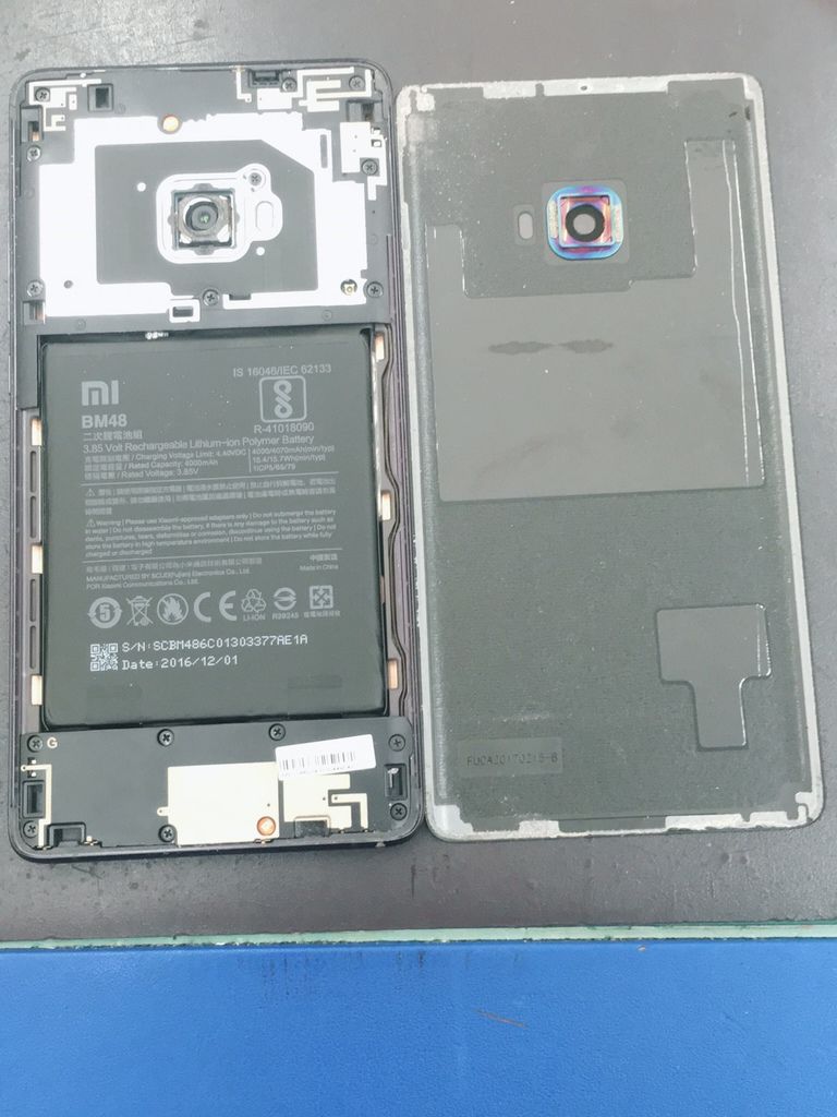 小米Note 2液晶螢幕破裂現場快速維修-1.jpg
