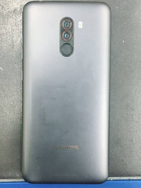 小米Pocophone F1 螢幕液晶玻璃破裂摔破維修-1.jpg