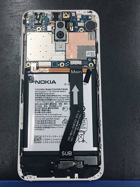 Nokia 6.1plus 無法充電TYPE-C充電頭維修-1.jpg