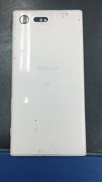 Sony Xperia X Compact 螢幕液晶玻璃破裂維修-2.jpg