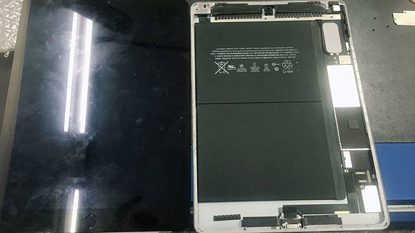 蘋果 I pad air 2 死板不開機無法開機沒反應維修.jpg