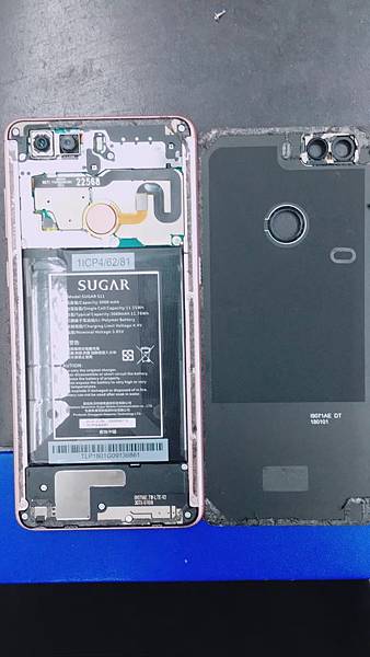 SUGAR糖果手機  S11 無法充電充電做故障維修.jpg