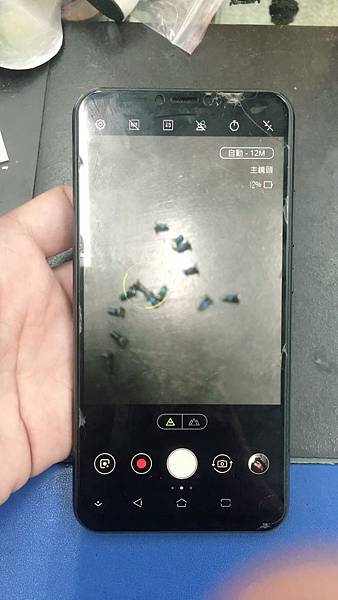 ASUS ZenFone 5 ZE620KL泡水導致主板後相機連結座斷裂燒毀維修-2.jpg