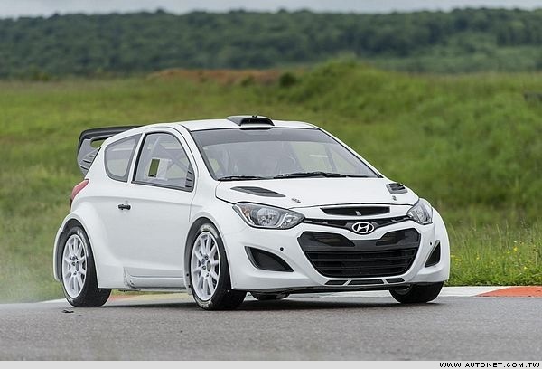 HYUNDAI-i20.jpg