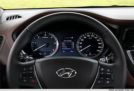 HYUNDAI 全新i20-1-9.jpg