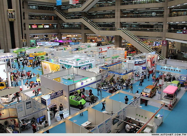 2015年汽配五展1500家廠商參展1-2.jpg