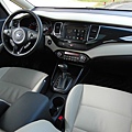 KIA Carens1-5.jpg