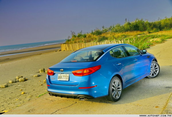 KIA Optima試駕報導(造型、配備篇)1-3.jpg KIA Optima試駕報導(造型、配備篇)1-3.jpg