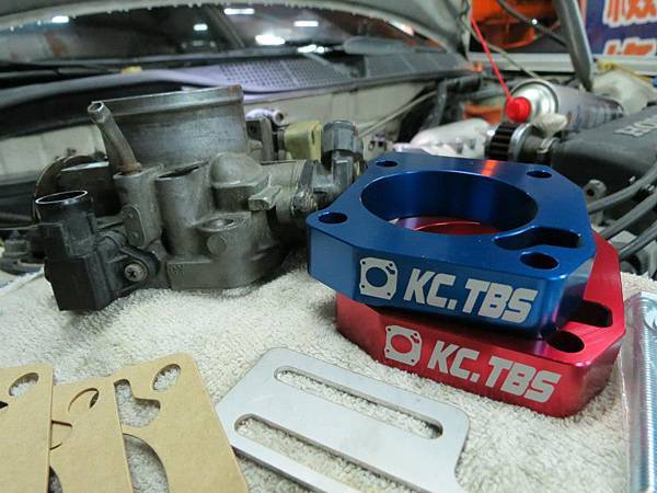 Honda K8 MT 安裝KC.TBS Plus節氣門墊寬器_001 Honda K8 MT 安裝KC.TBS Plus節氣門墊寬器_001