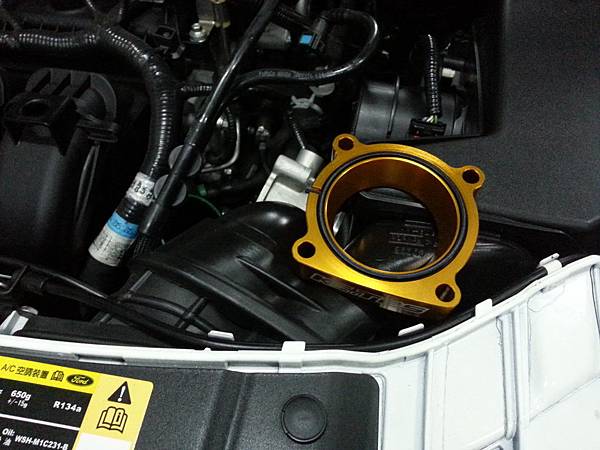 Ford Focus MK3 2.0 Install KC.TBS Throttle Body Spacer_002.jpg