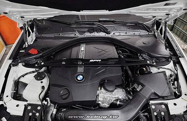 BMW F20 M135i 安裝 SPR 引擎室平衡桿_02.jpg