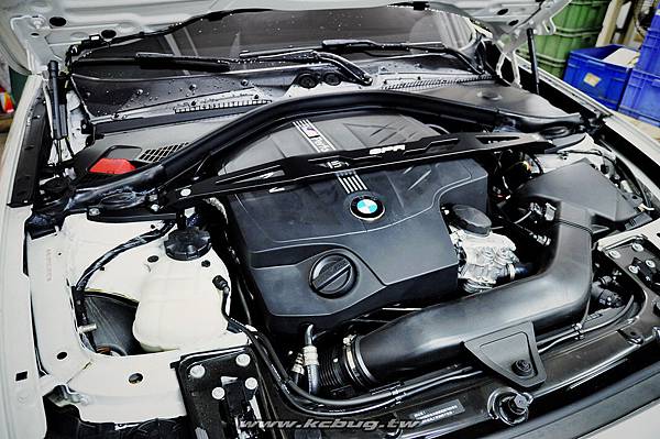 BMW F20 M135i 安裝 SPR 引擎室平衡桿_10.jpg