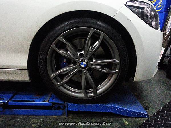 BMW M135i 上BMW M Performance 405M 19吋+PSS輪圈組_12.jpg