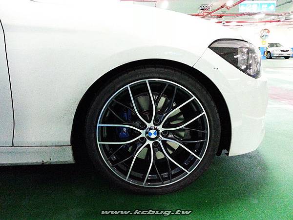 BMW M135i 上BMW M Performance 405M 19吋+PSS輪圈組_13.jpg