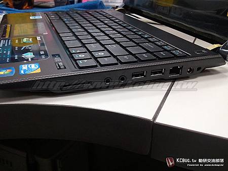 ASUS U35JC_010.jpg