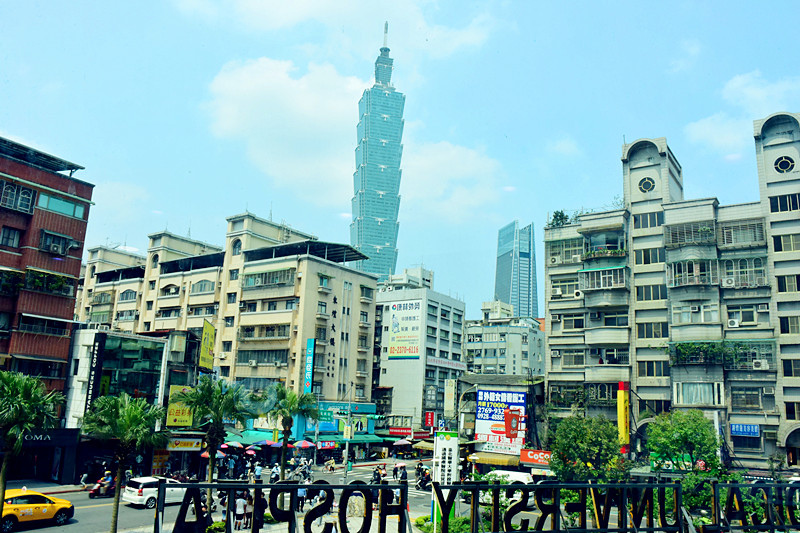 ,台北美食,台北便當,吳興街商圈,雞腿飯,排骨飯,薌美食快餐 ,北醫,餐廳,炸物,燒烤,