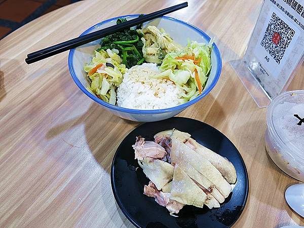 食話食說270：基隆美食！十二橋麵食館，雞肉飯鮮嫩必點，配菜