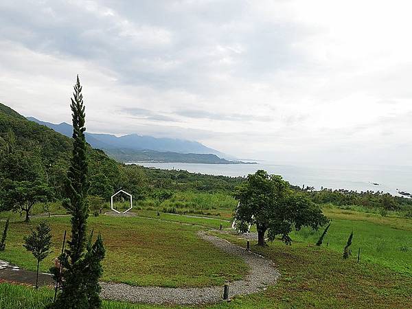 遊來遊去117：台東住宿！三仙台小月光民宿，遠眺無敵海景，擁