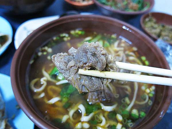 食話食說279：基隆美食！百元有找牛肉麵懶人包，在地激推牛肉