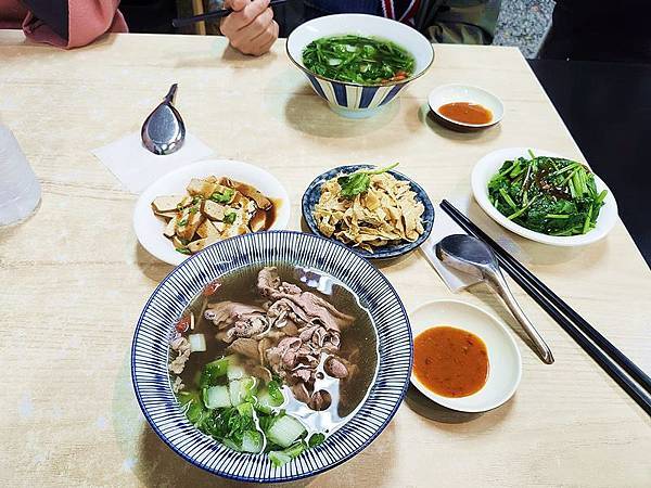 食話食說291：宜蘭美食！阿源羊肉湯，新鮮羊肉份量足，湯頭清