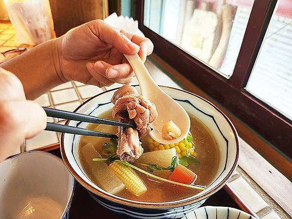 食話食說296：新北美食！迷迷路食堂，沒有招牌的老屋餐廳，限