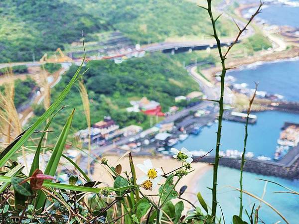 遊來遊去125：基隆景點！情人湖登山步道，從大武崙澳底海灘出