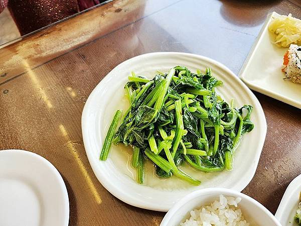 食話食說304：新北美食！大海邊美食，海景第一排，龜吼漁港海