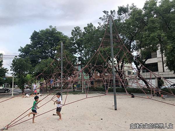 【高雄景點】蓮池潭兒童公園~@高雄市左營區