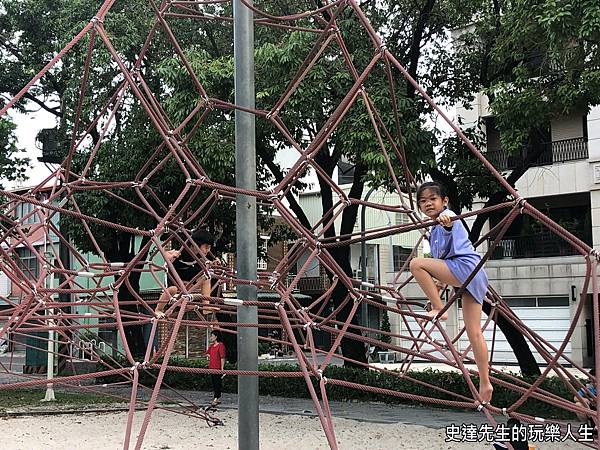 【高雄景點】蓮池潭兒童公園~@高雄市左營區