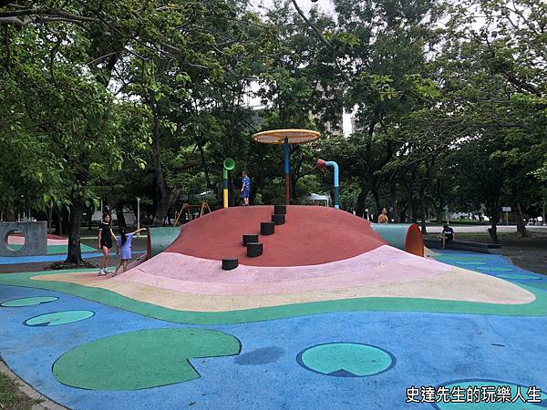 【高雄景點】蓮池潭兒童公園~@高雄市左營區