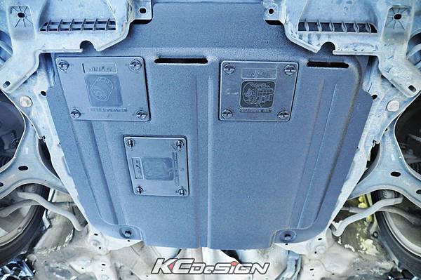 Honda Civic 9 安裝 KCDesign下護板 _06.jpg