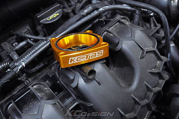 Ford Kuga 2.0 Ecoboost 安裝 KC.TBS 金色_07.jpg Ford Kuga 2.0 Ecoboost 安裝 KC.TBS 金色_07.jpg