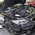 BMW F87 M2 安裝 KCDesign 引擎室拉桿_005.jpg