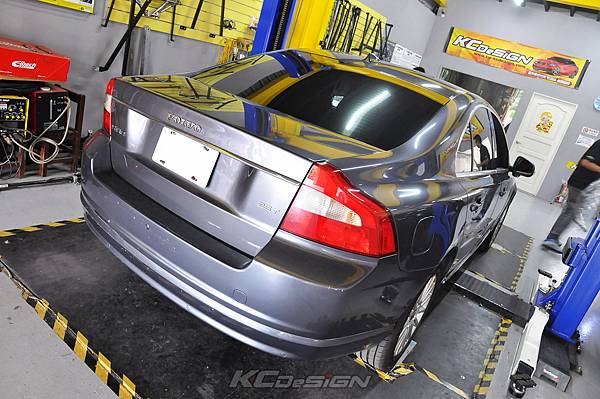 Volvo S80 2.5T 安裝 KCDesign 後防傾桿 %26; 底盤照_027.jpg