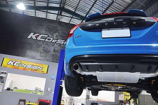 Volvo V60 Polestar 18年式 安裝 KCDesign 前後4點式結構桿、後防傾桿、T6 鋁合金渦輪管_018.jpg Volvo V60 Polestar 18年式 安裝 KCDesign 前後4點式結構桿、後防傾桿、T6 鋁合金渦輪管_018.jpg