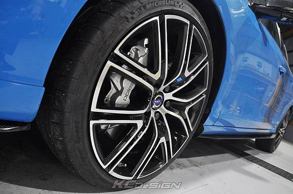 Volvo V60 Polestar 18年式 安裝 KCDesign 前後4點式結構桿、後防傾桿、T6 鋁合金渦輪管_056.jpg Volvo V60 Polestar 18年式 安裝 KCDesign 前後4點式結構桿、後防傾桿、T6 鋁合金渦輪管_056.jpg