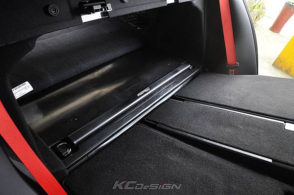 M-Benz C43 測試 KCDesign 引擎拉桿、前下4點、後下4點式結構桿(2板和3板)、後下二點式結構桿、後上拉桿_020.jpg M-Benz C43 測試 KCDesign 引擎拉桿、前下4點、後下4點式結構桿(2板和3板)、後下二點式結構桿、後上拉桿_020.jpg
