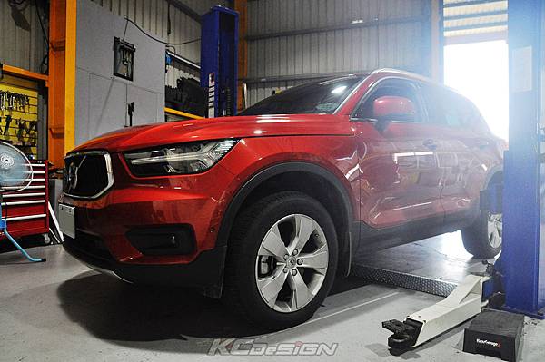 Volvo XC40 T4M 升級 KCDesign 底盤拉桿、鋁合金渦輪管_018.jpg