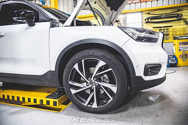 Volvo XC40 安裝 KCDesign 鋁合金渦輪管 前後來令_059.jpg