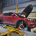 Volvo XC40 T4R 升級 KCDesign SM6F 魔幻紅+354mm、後354mm加大碟組+V2倒插避震器_073.jpg