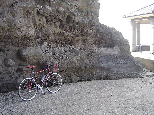 公路車被拿來當登山車用