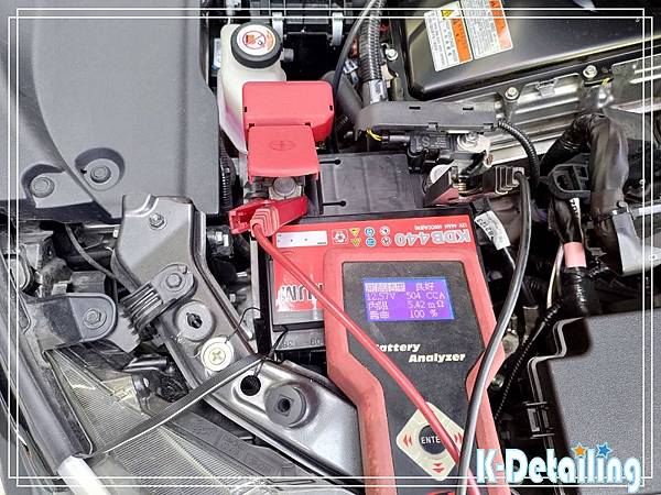  豐田TOYOTA 2019年~迄今 ALTIS Hybrid 油電車小電瓶更換完畢進行靜態效能檢測(顯示電壓12.57伏特冷啟動電流504CCA