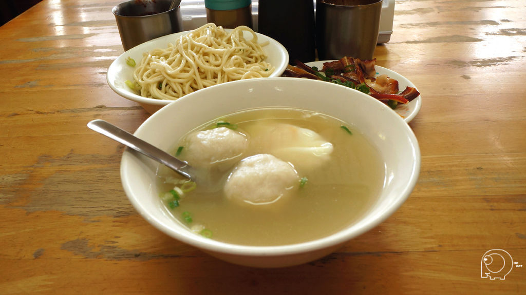 魚丸蛋包湯