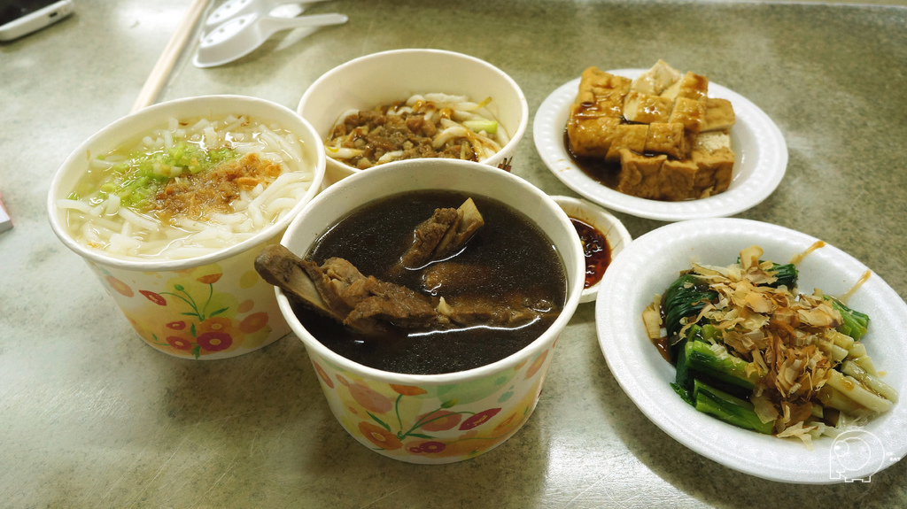 無名米粉湯藥燉排骨